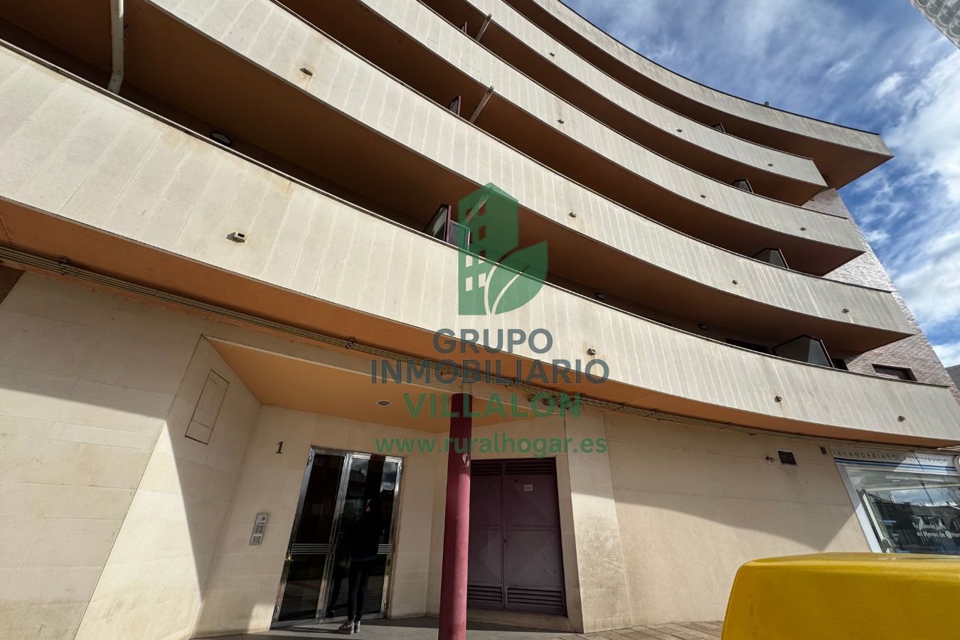 Vista exterior de Pis en venda en San Andrés del Rabanedo amb Calefacció, Parquet i Terrassa