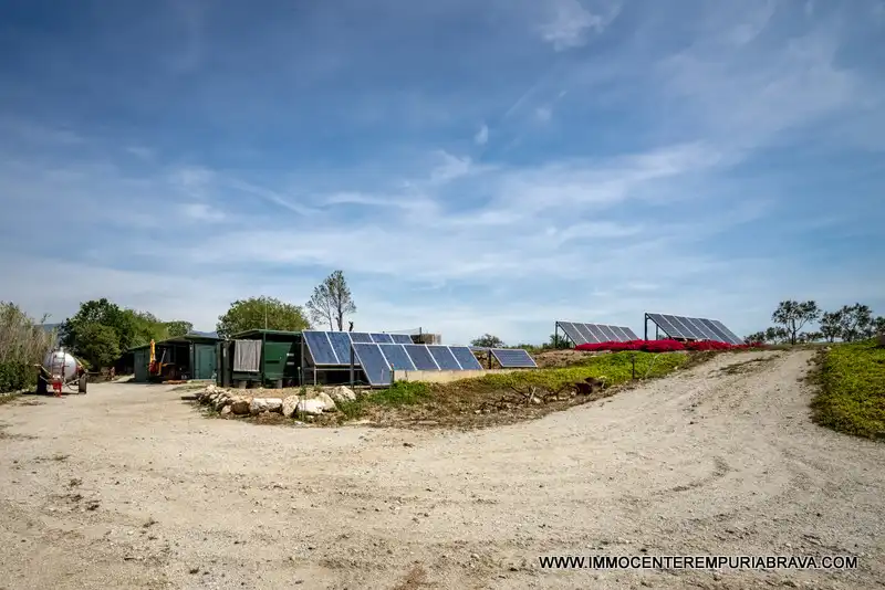 Vista exterior de Finca rústica en venta en Masarac i Vilarnadal con Aire acondicionado, Jardín privado y Terraza