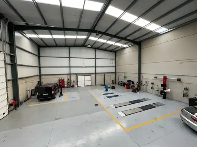 Nau industrial en venda en Ponferrada