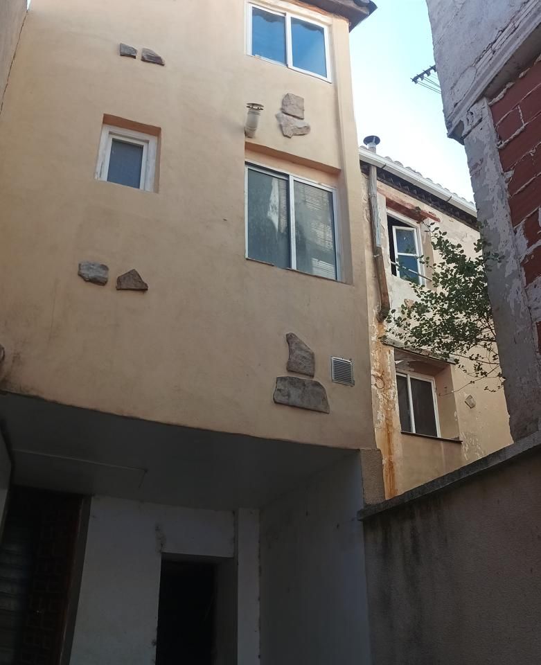 Vista exterior de Casa o xalet en venda en Calatayud amb Jardí privat i Traster