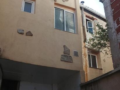 Vista exterior de Casa o xalet en venda en Calatayud amb Jardí privat i Traster