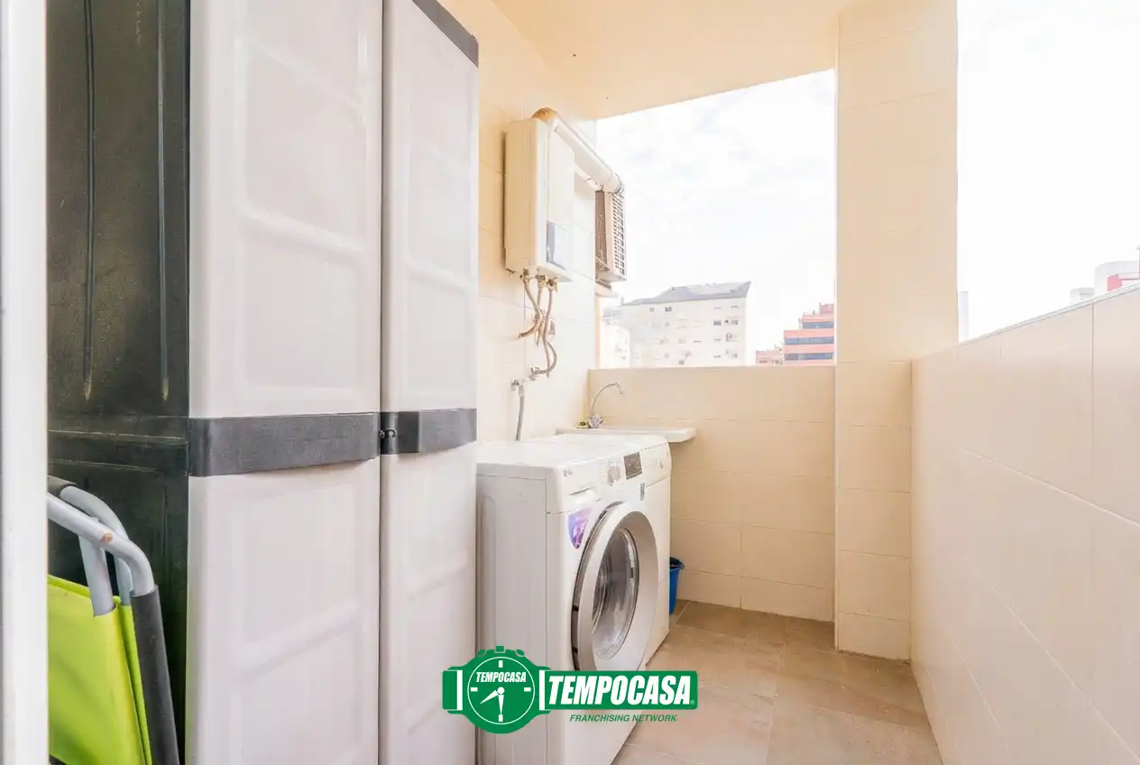 Schlafzimmer von Wohnung zum Verkauf in Valencia mit Klimaanlage und Balkon
