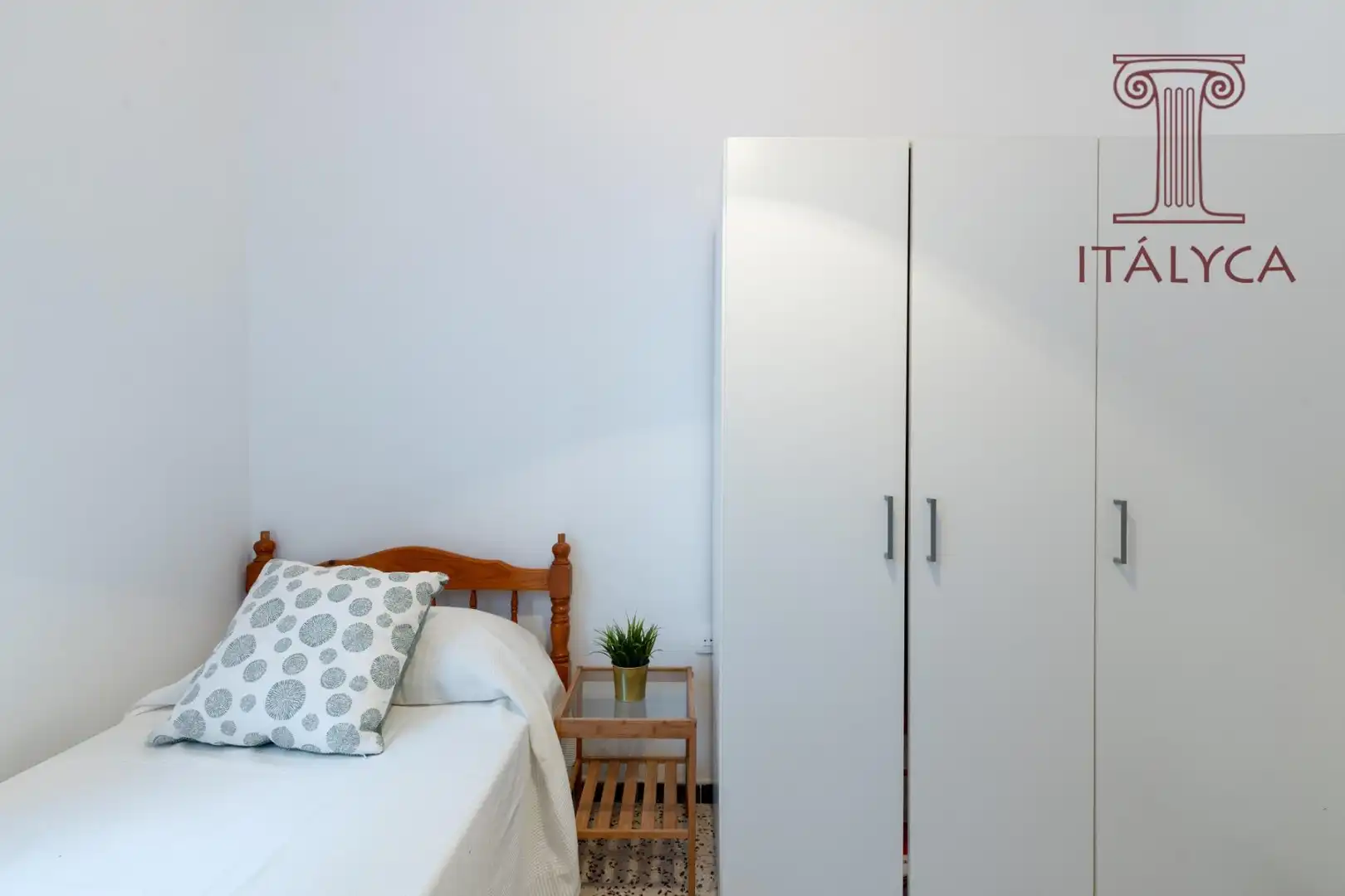 Bedroom of Flat for sale in Sevilla  with Air Conditioner and Terrace