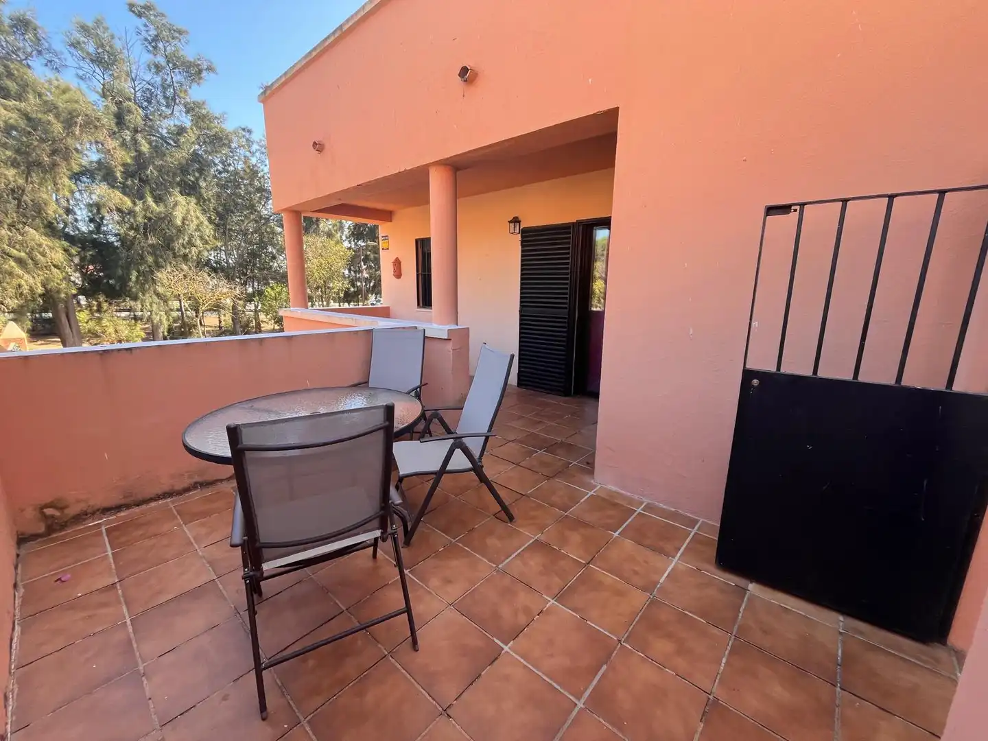 Terraza de Apartamento en venta en Islantilla con Jardín privado, Piscina y Amueblado