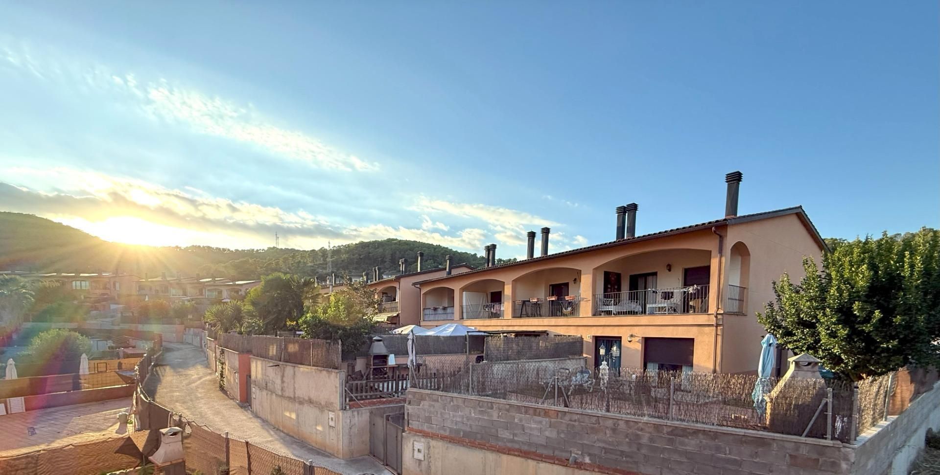 Vista exterior de Pis en venda en Olivella amb Aire condicionat, Calefacció i Parquet