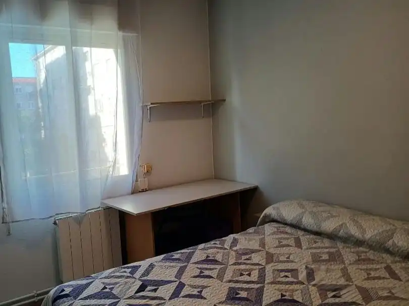 Schlafzimmer von Wohnung zur Miete in Santander