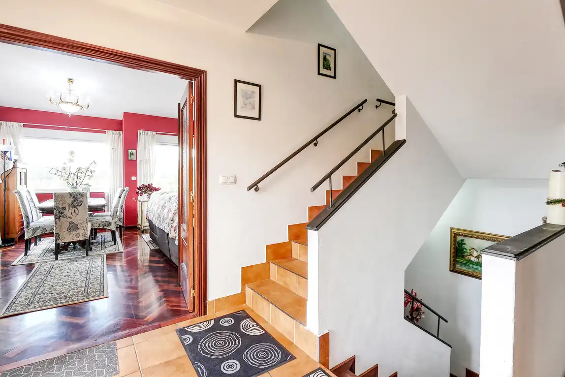Casa adosada en venta en A Coruña Capital  con Calefacción, Jardín privado y Parquet