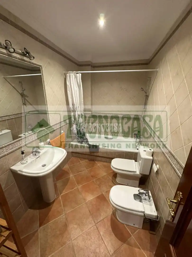 Badezimmer von Haus oder Chalet zum Verkauf in Atajate mit Privatgarten und Terrasse