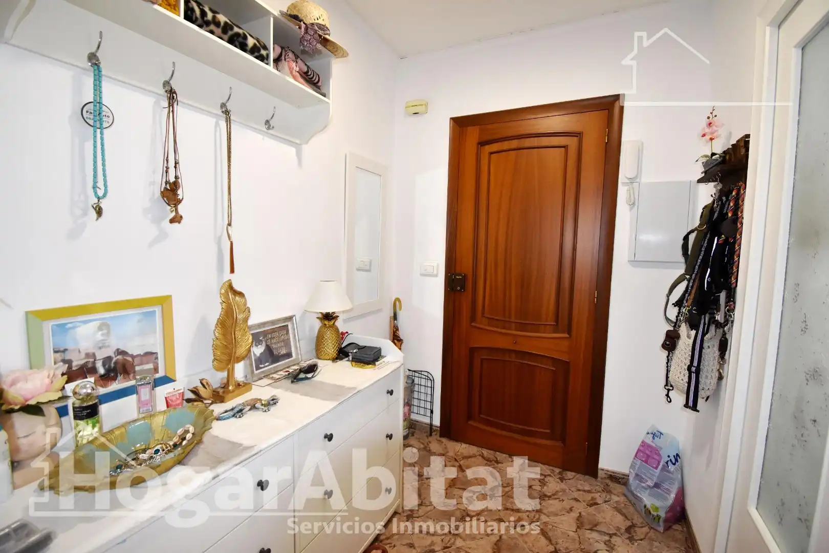 Flat for sale in Miramar  with Air Conditioner and Balcony