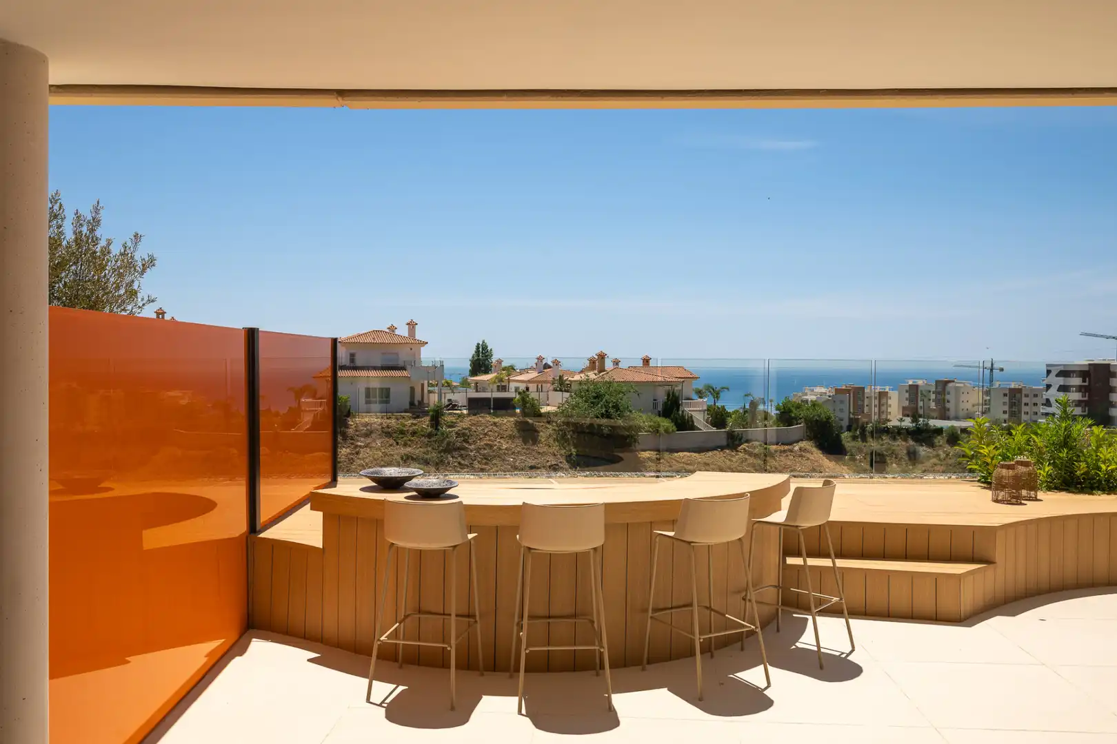 Terrasse von Wohnungen zum Verkauf in Fuengirola mit Klimaanlage, Terrasse und Schwimmbad