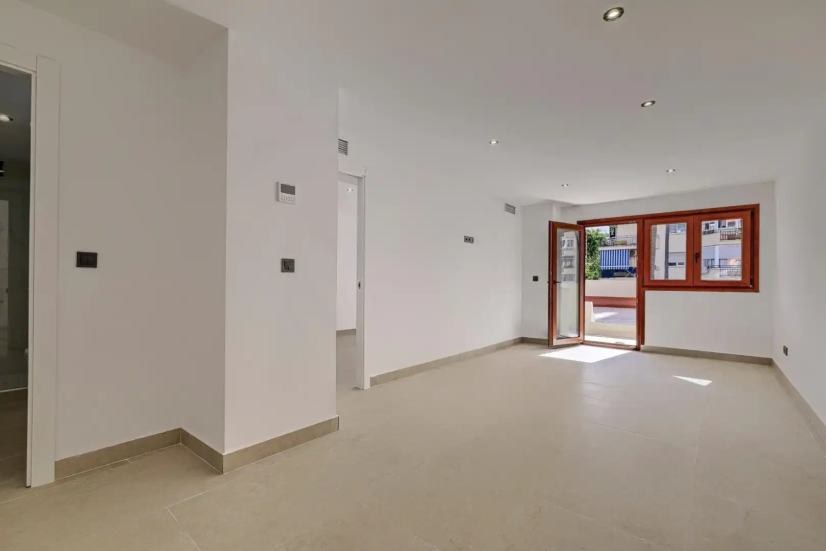Apartamento con ascensor en venta en Avenida Avenida Arias Maldonado, imagen 4