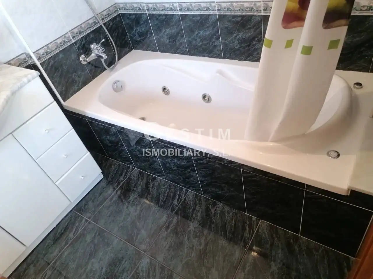 Baño de Piso en venta en Manlleu con Calefacción, Terraza y Balcón