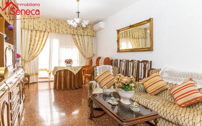 Living room of Flat for sale in Alcolea  with Air Conditioner and Terrace