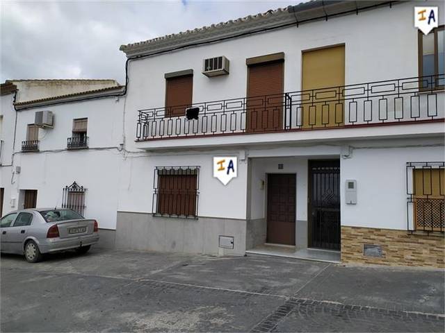 Casa adosada en Venta en Santaella