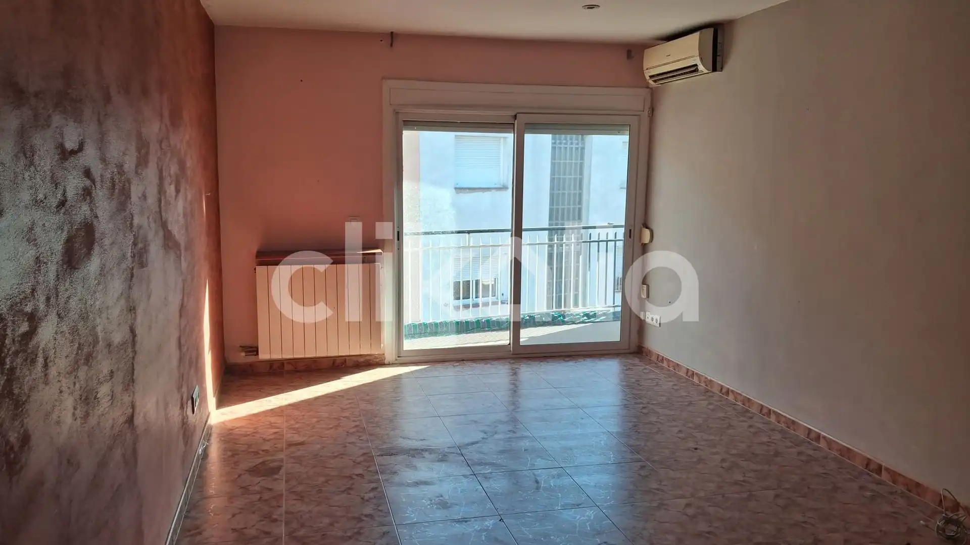 Habitación de Piso en venta en Sabadell con Aire acondicionado, Calefacción y Terraza