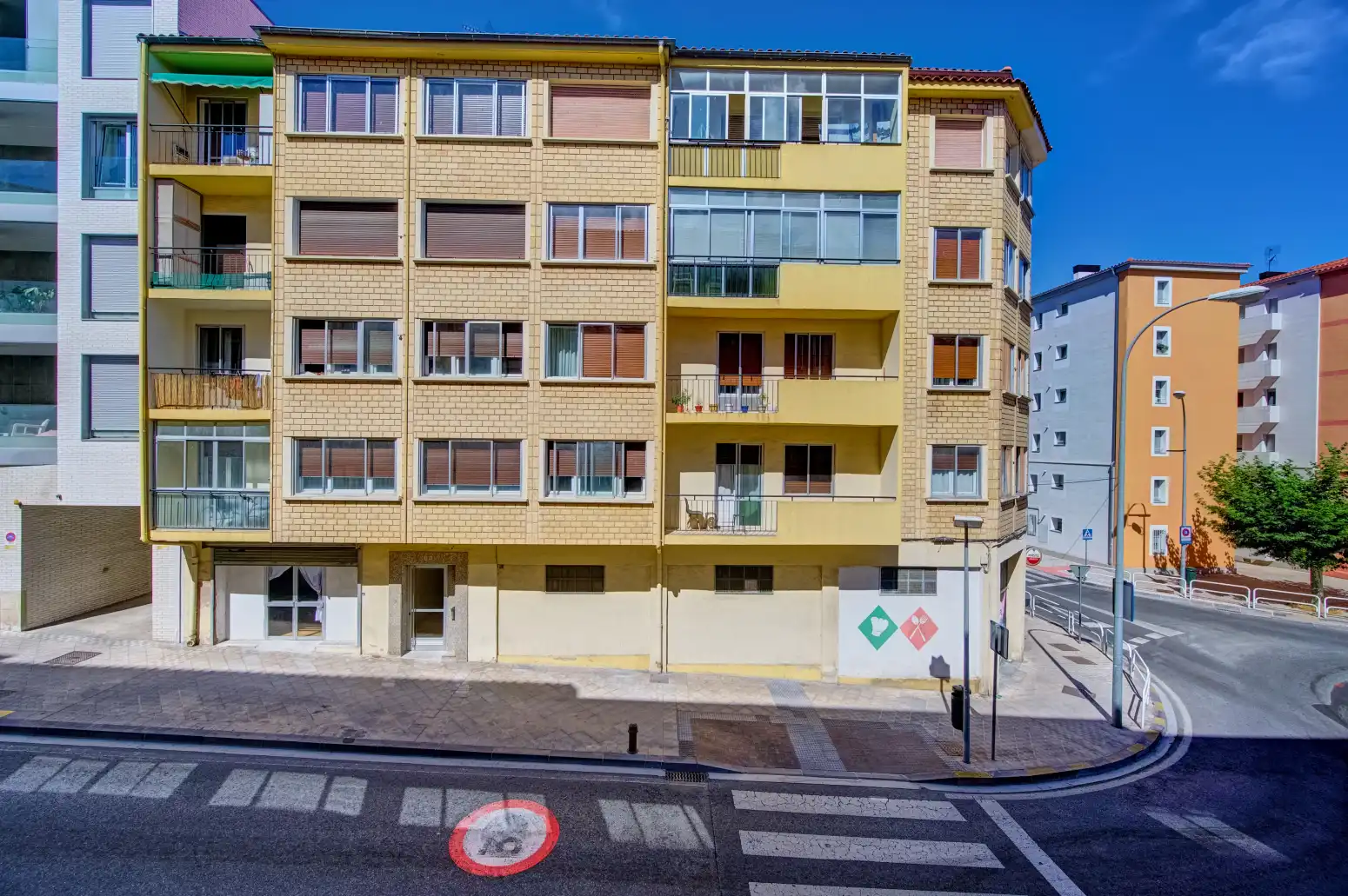 Vista exterior de Piso en venta en  Pamplona / Iruña con Calefacción, Terraza y Balcón
