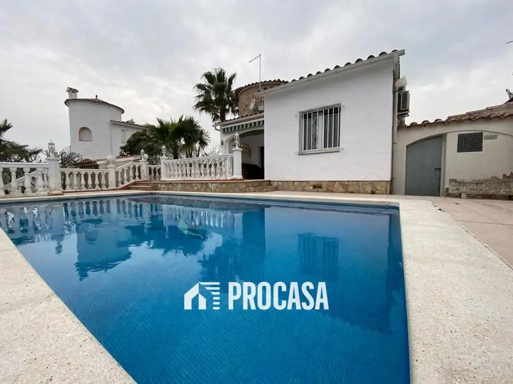 Villa con piscina in vendita a Segre, imagen 3