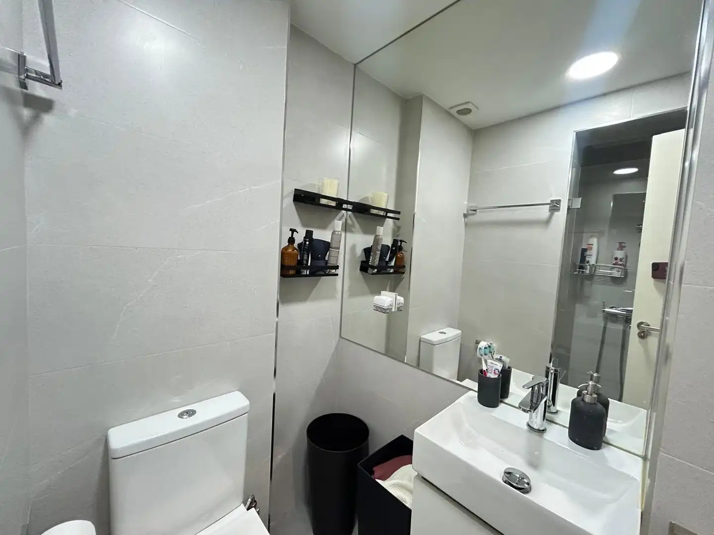Baño de Piso en venta en Sevilla con Aire acondicionado y Balcón