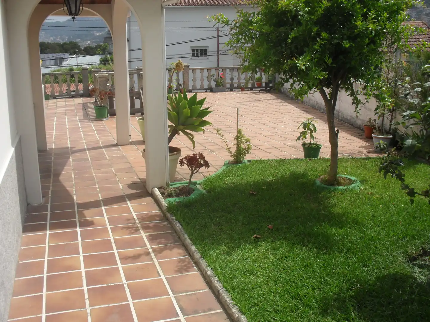 Terrassa de Casa o xalet en venda en Vigo  amb Jardí privat, Terrassa i Traster