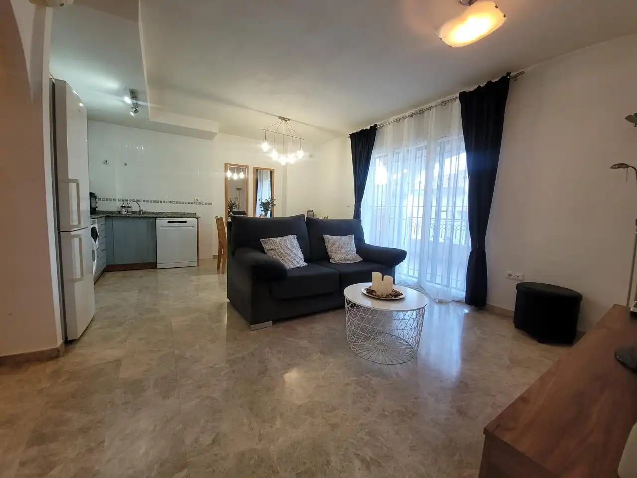 Sala d'estar de Casa o xalet en venda en Mutxamel amb Aire condicionat, Terrassa i Piscina