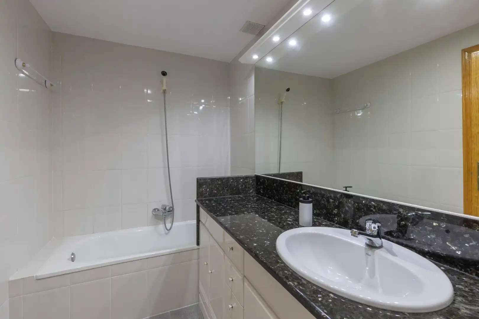 Casa a schiera con piscina in vendita a Calle Iznájar 48, imagen 32