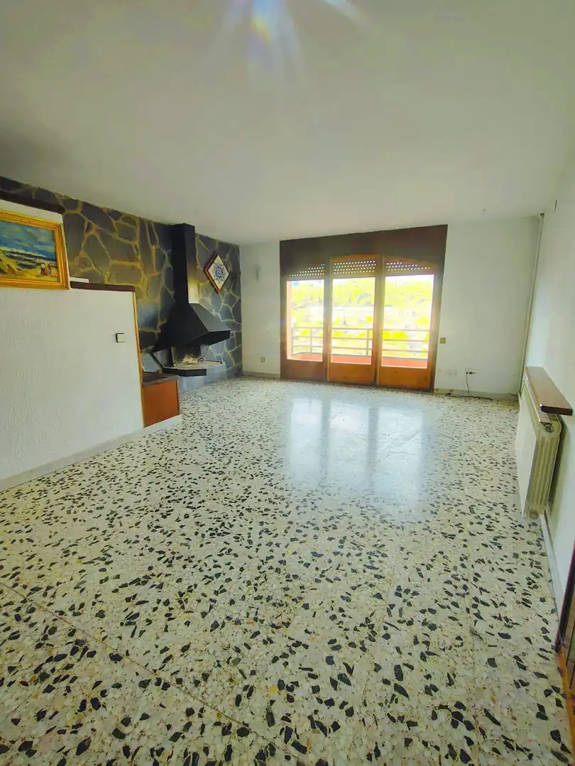 Chalet con jardín en alquiler en Sant Llorenç Savall, imagen 3