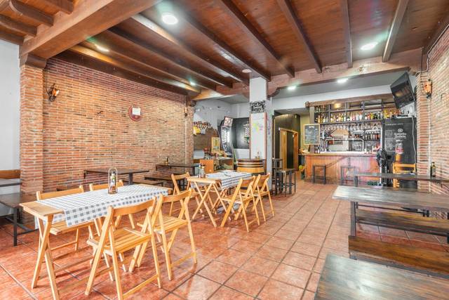 Local comercial en Alquiler en Calle de Ramón Valle, 2 en Parres
