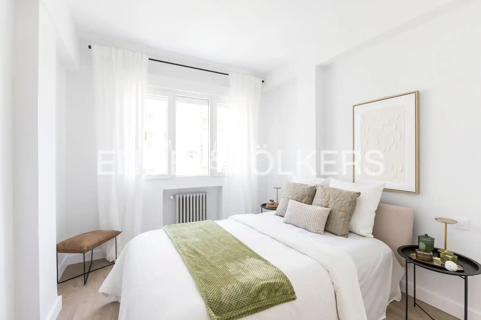 Bedroom of Flat for sale in Madrid  with Air Conditioner, Heating and Terrace