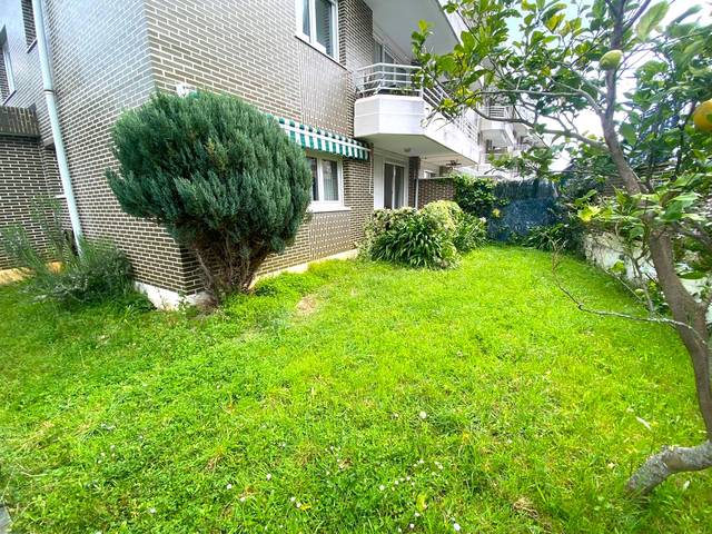 Planta baja en Venta en Calle Santa Ana en Playa Ostende