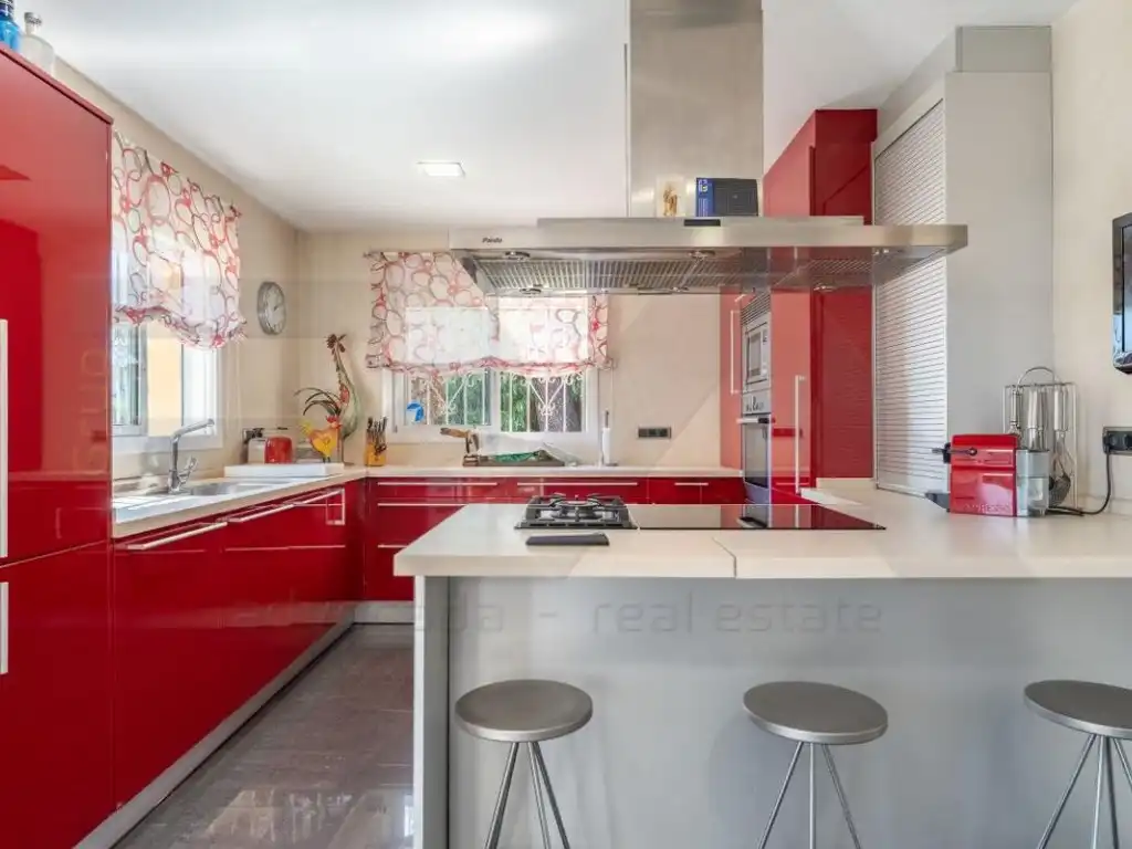 Cuina de Casa o xalet en venda en  Tarragona Capital amb Aire condicionat, Jardí privat i Terrassa