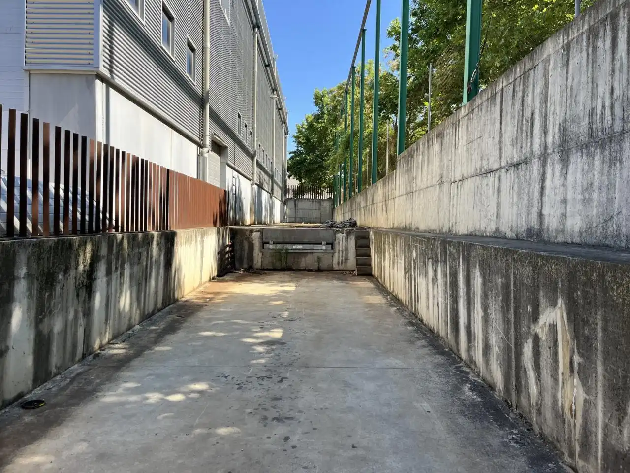 Parking de Nave industrial en venta en Manlleu con Alarma