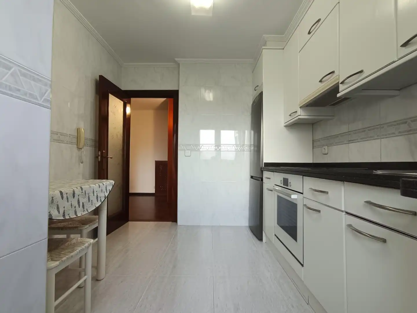 Appartamento con ascensore in affitto a Gijón - Plaza de Nicanor Piñole, imagen 4