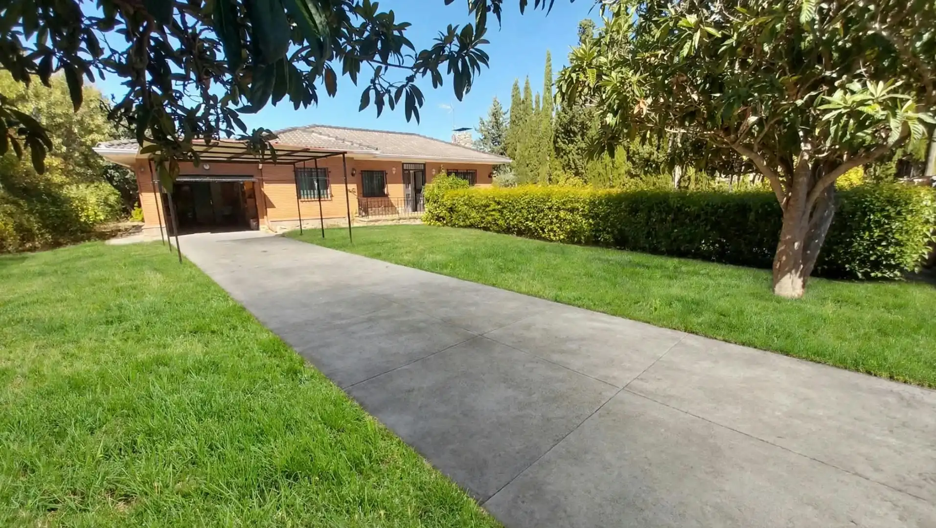 Villa mit Garten zum Verkauf in Eurovillas