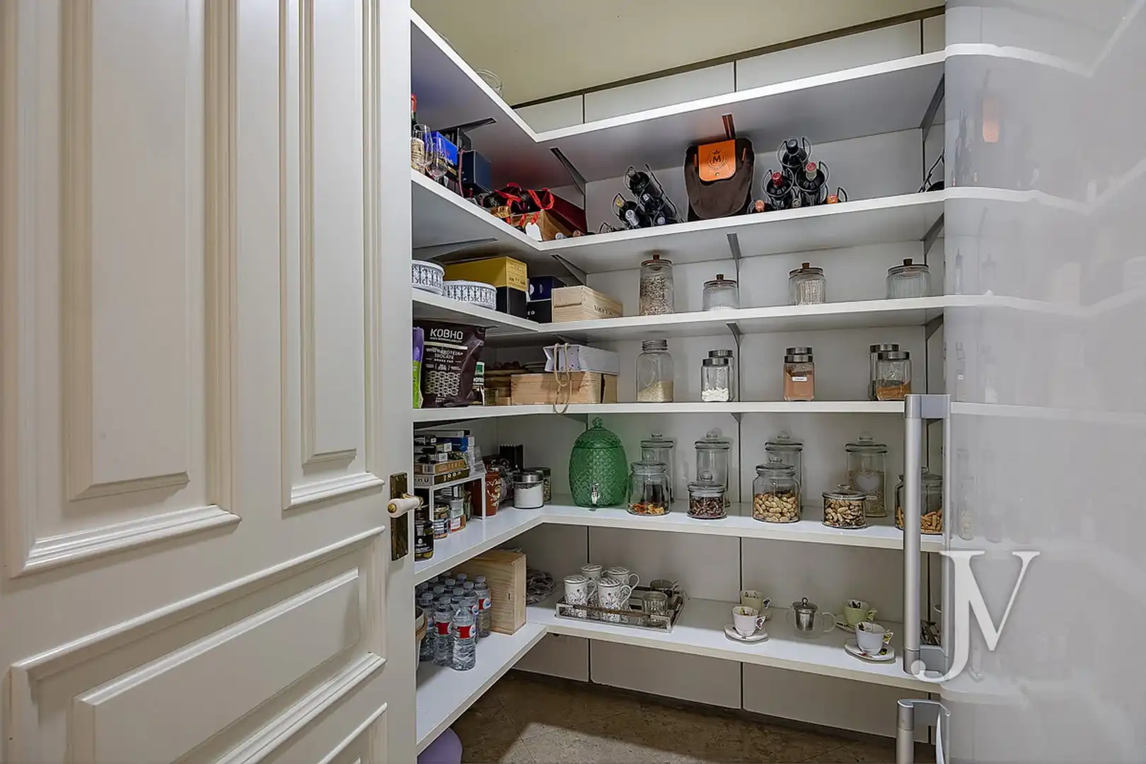 Cocina de Casa o chalet en venta en Madrid con Aire acondicionado, Calefacción y Jardín privado