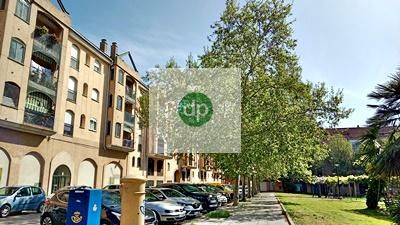 Vista exterior de Àtic en venda en Badajoz Capital amb Aire condicionat, Calefacció i Jardí privat