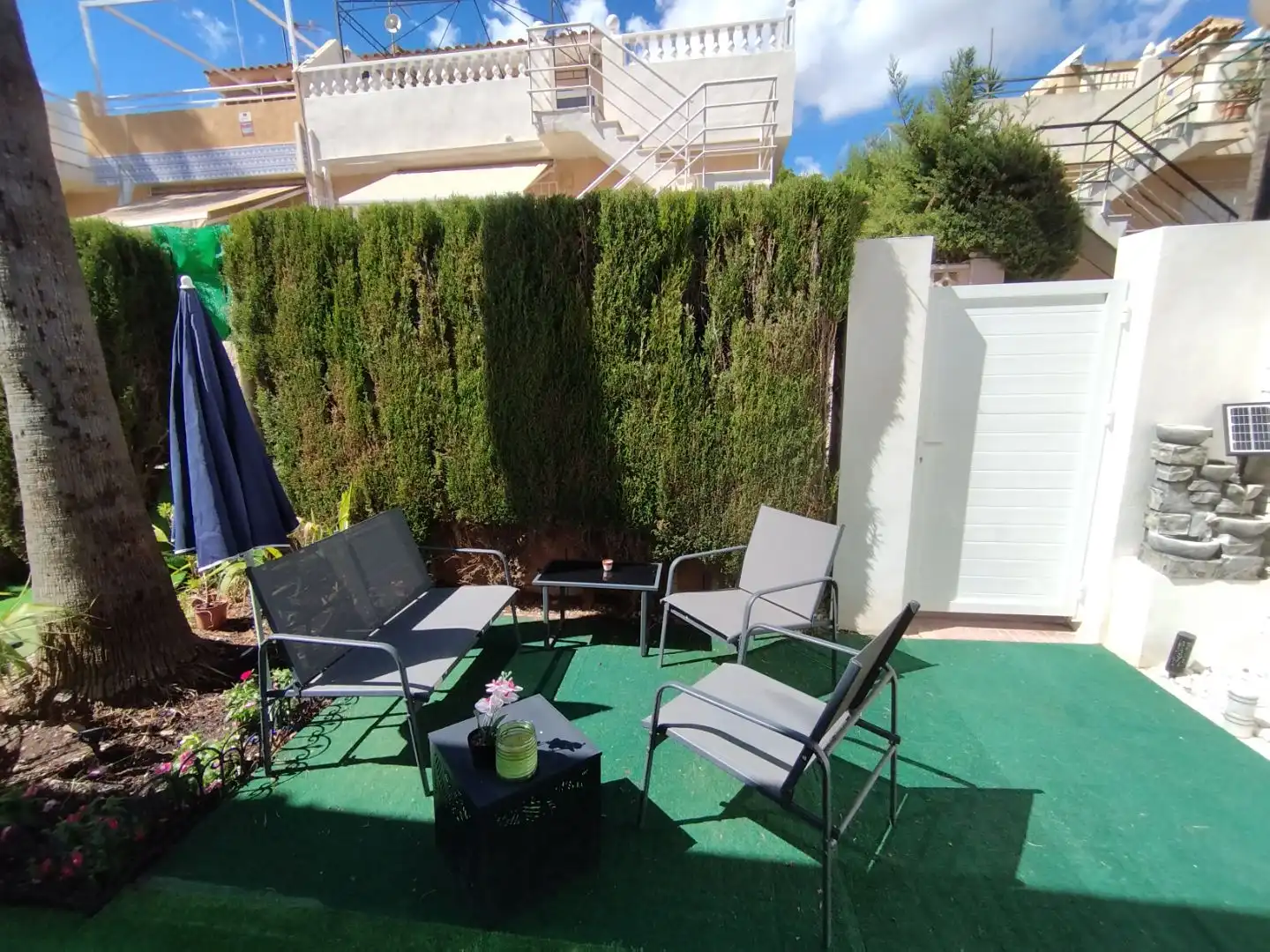 Terrassa de Casa adosada en venda en Torrevieja amb Aire condicionat, Calefacció i Jardí privat