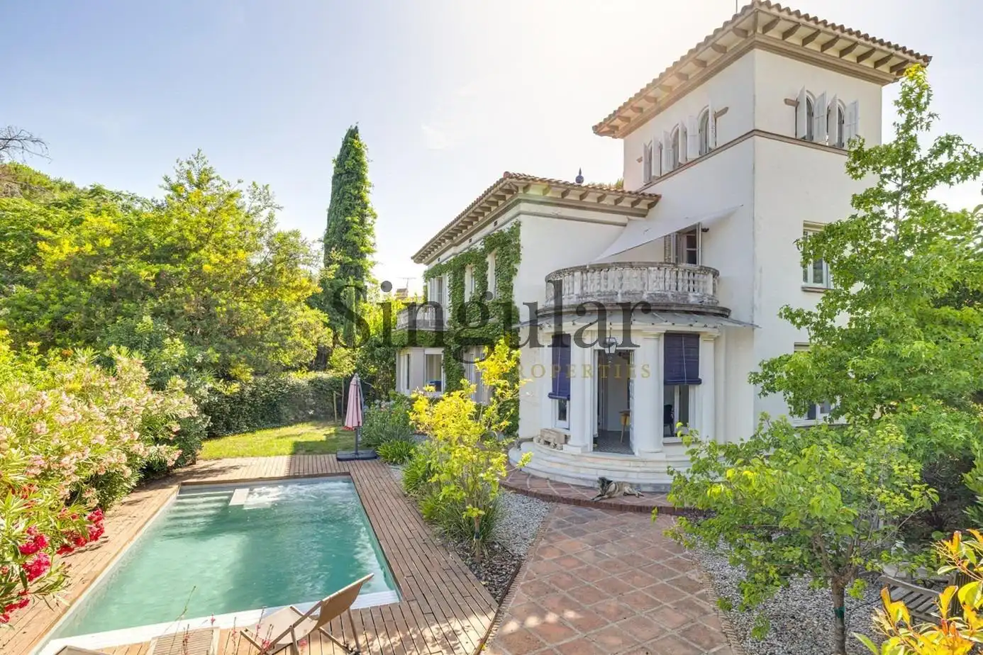 Vista exterior de Casa o xalet en venda en Sant Cugat del Vallès amb Calefacció, Jardí privat i Traster