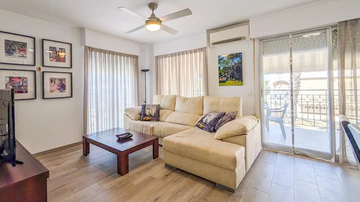 Wohnzimmer von Wohnung zum Verkauf in Santa Pola mit Klimaanlage, Terrasse und Möbliert