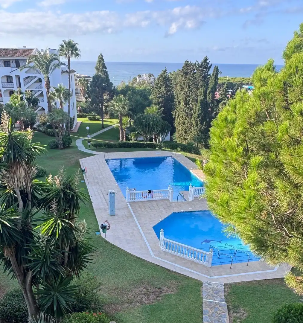 Piso con piscina en venta en Riviera del Sol, imagen 4