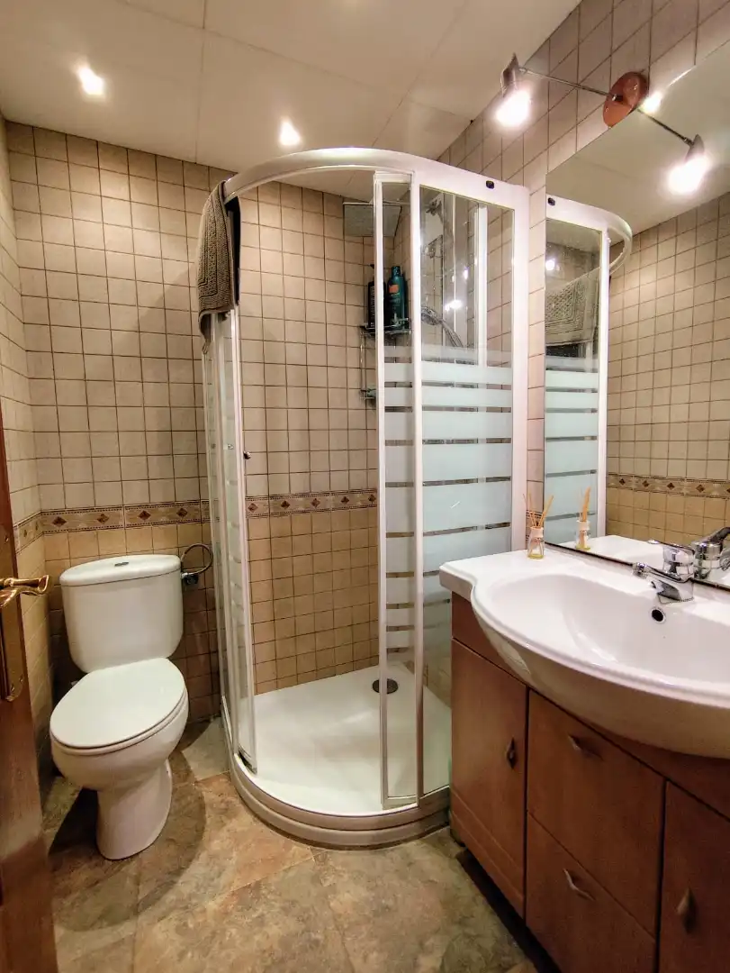Baño de Casa adosada en venta en Pontils con Aire acondicionado, Calefacción y Amueblado