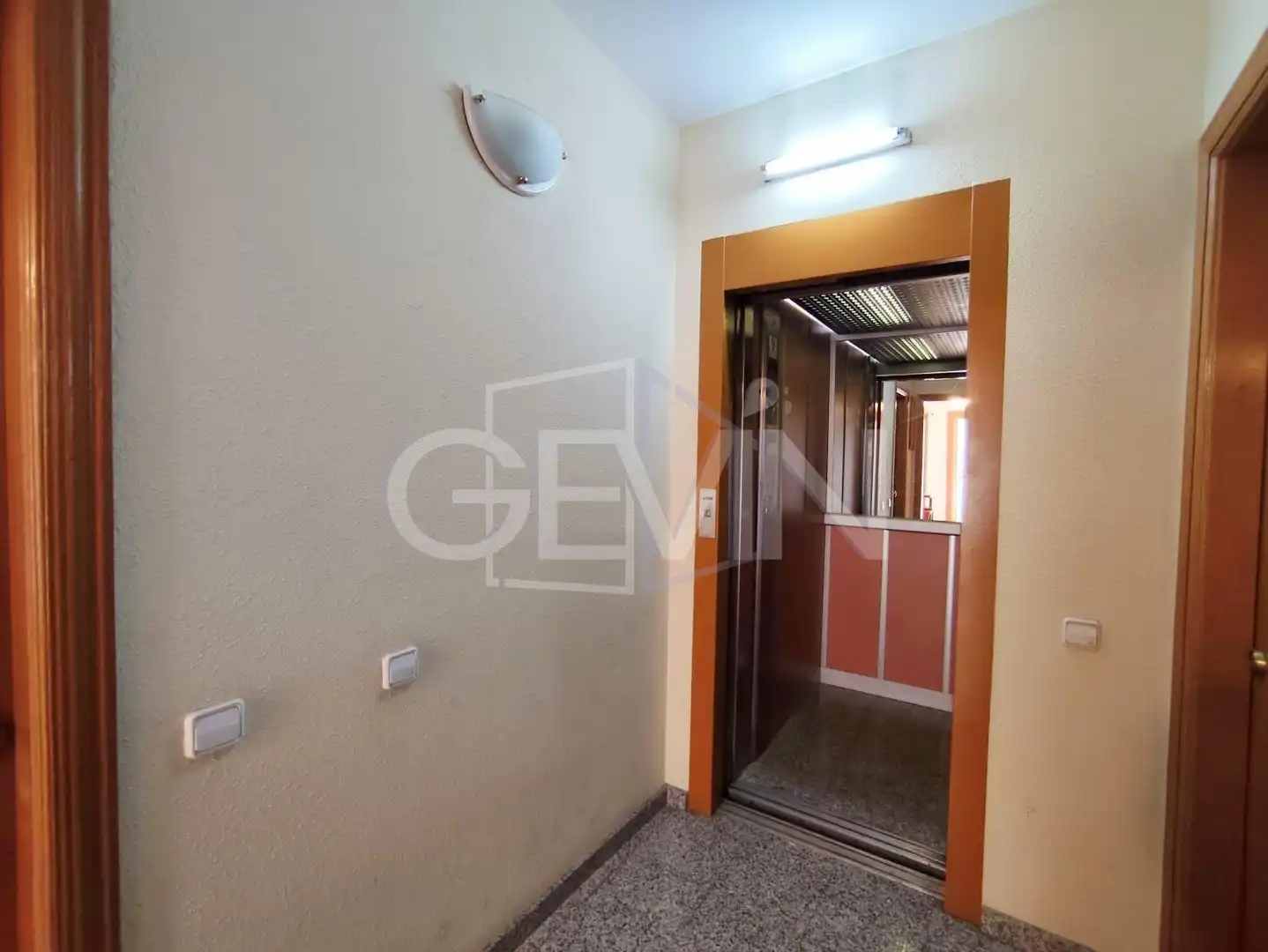 Piso en venta en Santa Perpètua de Mogoda con Aire acondicionado, Trastero y Balcón