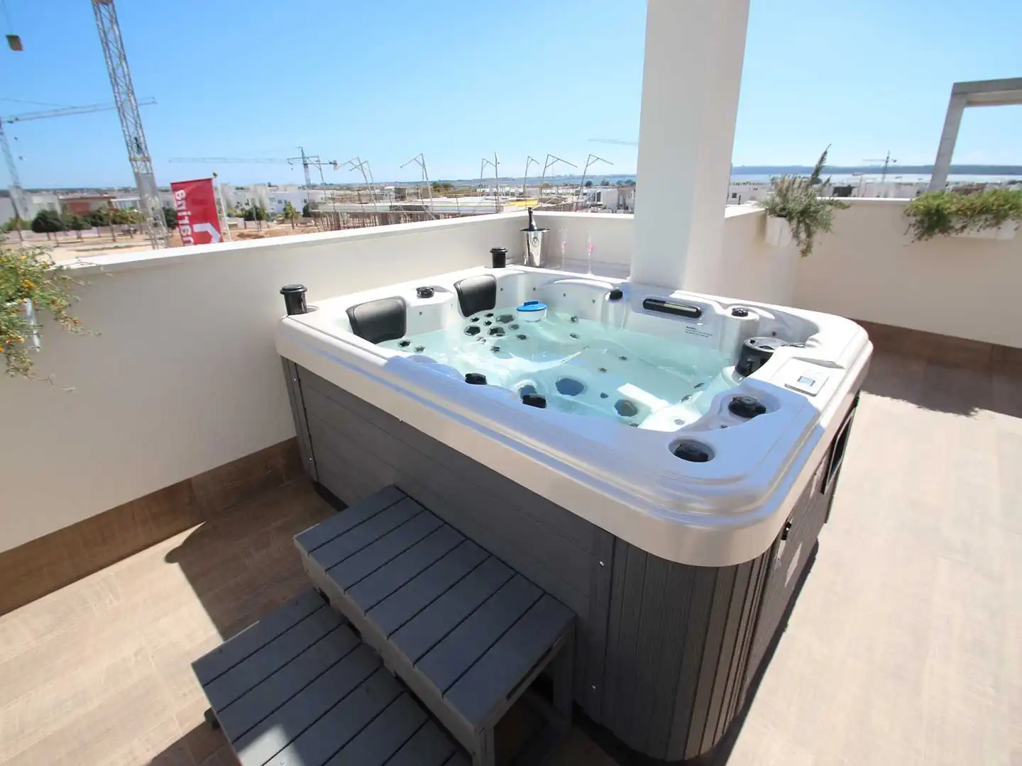 Detached house with pool for sale in Avenida Avenida Julietta Orbaiceta, imagen 16