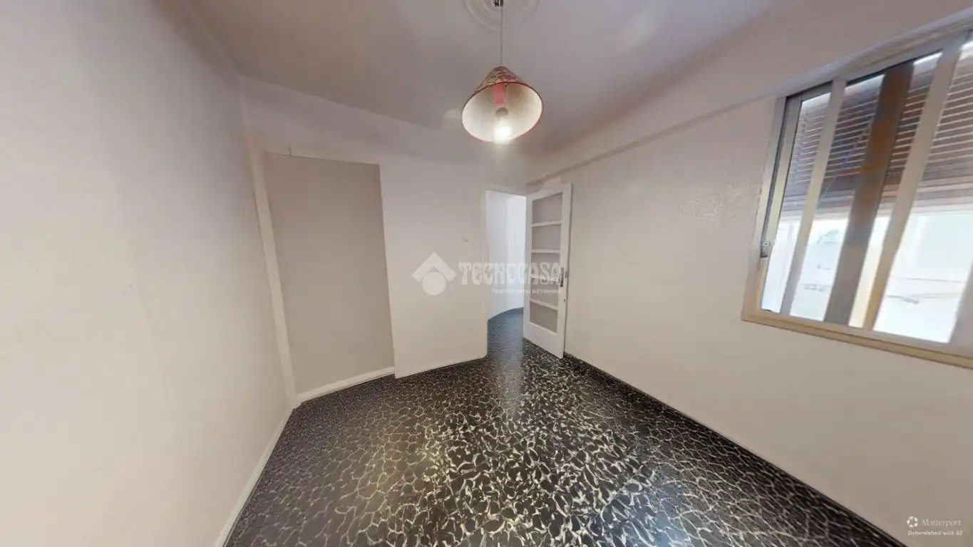 Piso en venta en Valencia con Balcón
