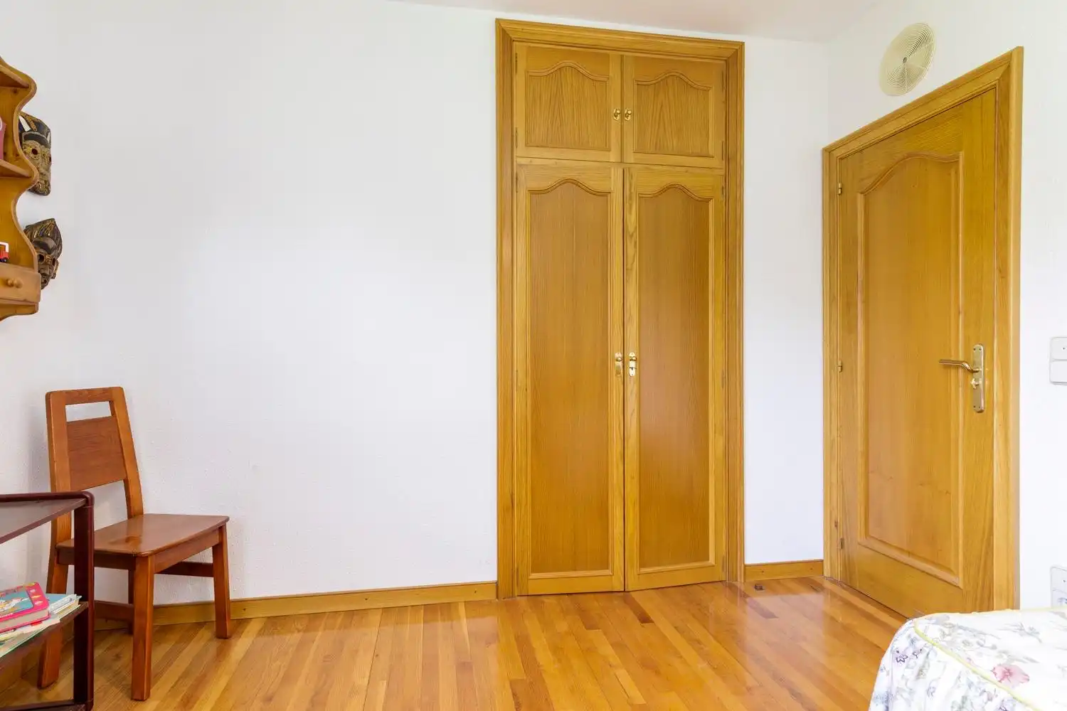 Bedroom of Houses for sale in Zaragoza  with Air Conditioner, Heating and Private garden