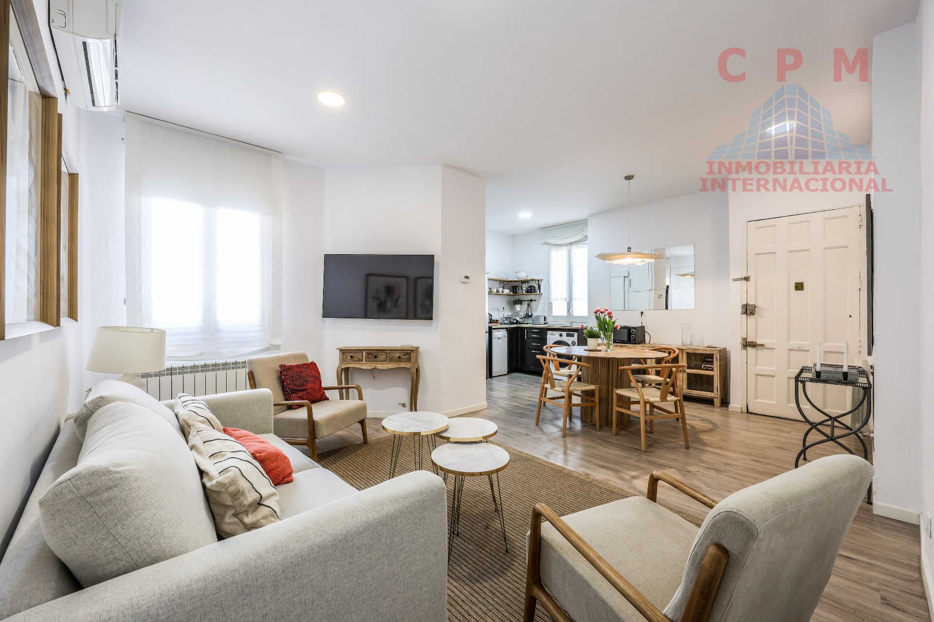 Living room of Flat for sale in  Madrid Capital  with Air Conditioner, Heating and Parquet flooring