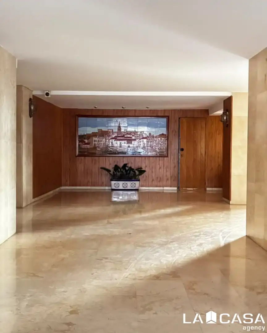 Piso en venta en Sevilla con Balcón