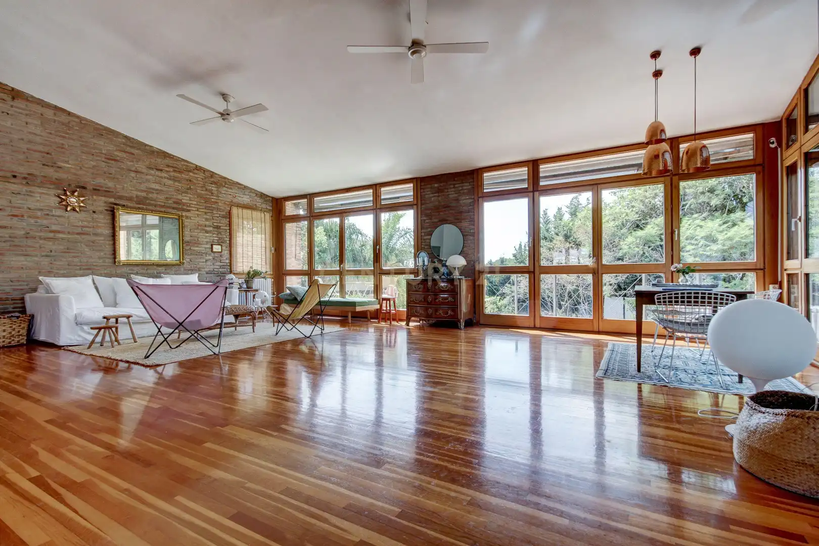 Sala d'estar de Casa o xalet en venda en Vilanova i la Geltrú