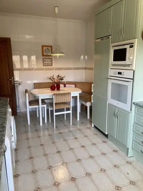Cuina de Casa o xalet en venda en Ocaña amb Calefacció, Jardí privat i Terrassa