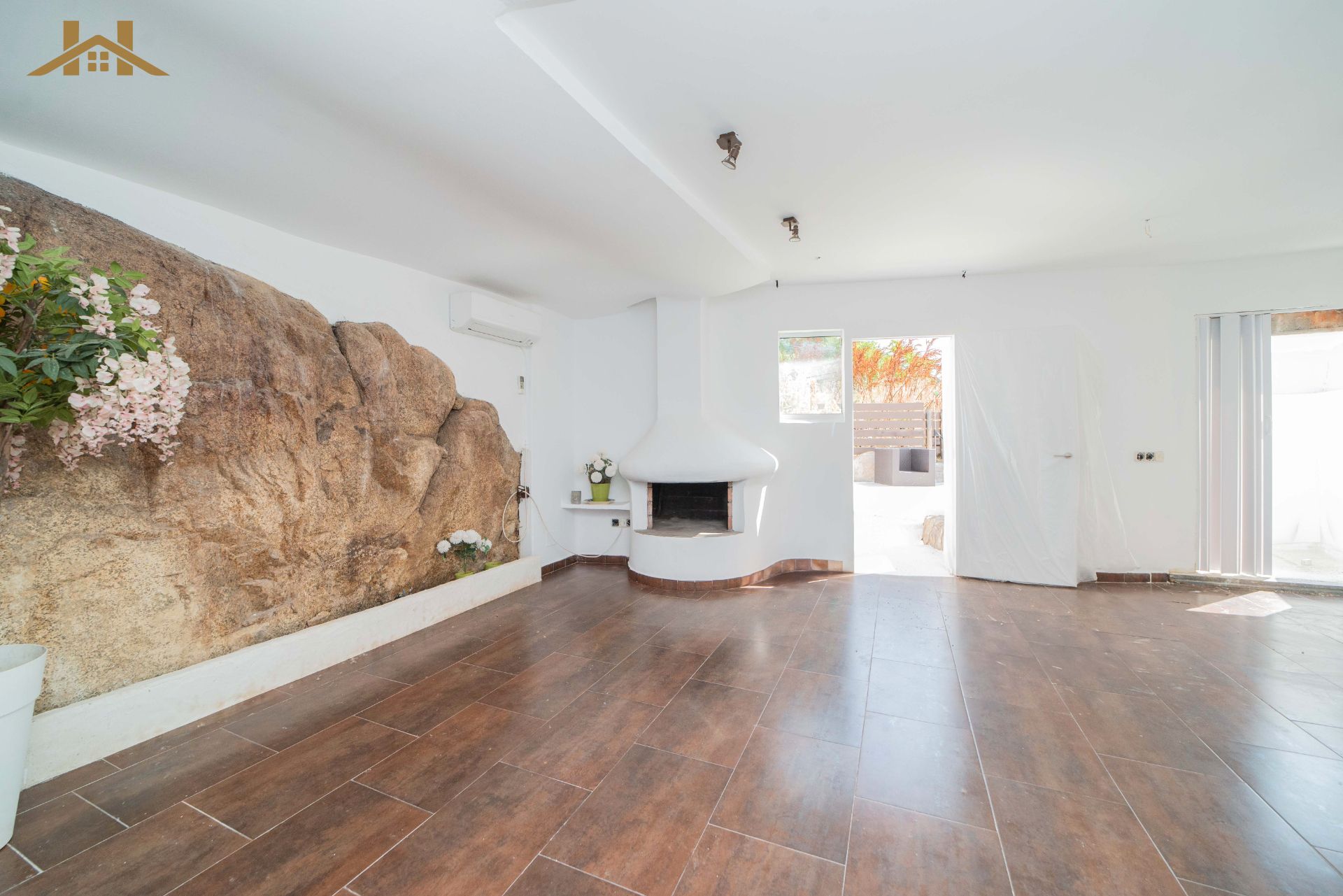 House or chalet for sale in Manzanares El Real  with Air Conditioner, Heating and Private garden