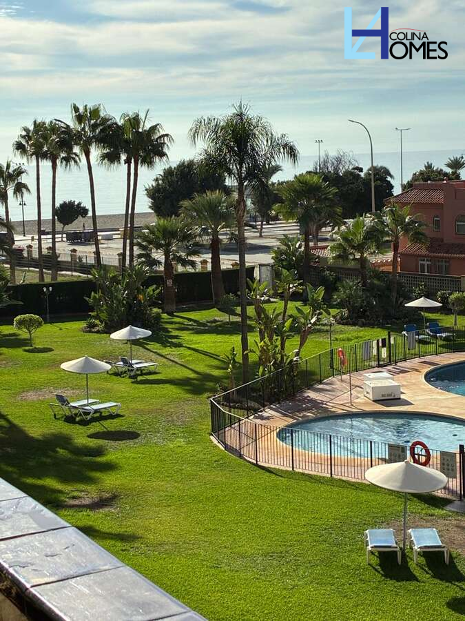 Piscina de Piso en venta en Torremolinos con Aire acondicionado, Terraza y Amueblado